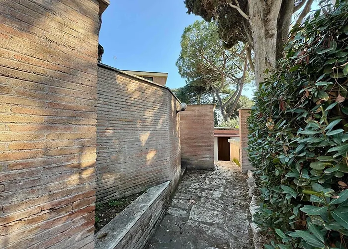 Spacious Loft In Aventine Area *